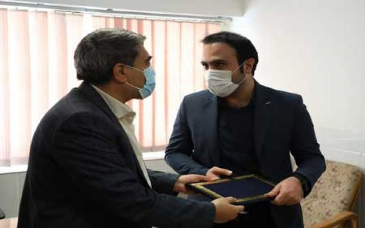 رئیس جدید دانشکده دندانپزشکی دانشگاه علوم پزشکی قم معرفی شد رئیس جدید دانشکده دندانپزشکی دانشگاه علوم پزشکی قم معرفی شد